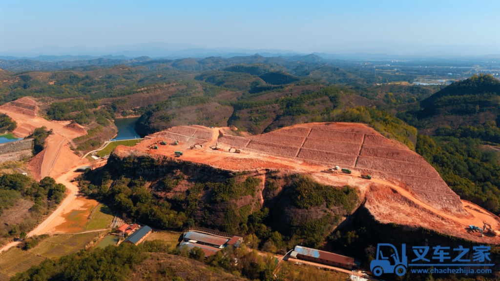 徐工挖掘机助力贵溪交通强国重点工程