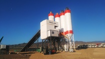 “快 精 强 省 稳”五维突破丨山推E5L搅拌站重塑风电、水电建设新范式