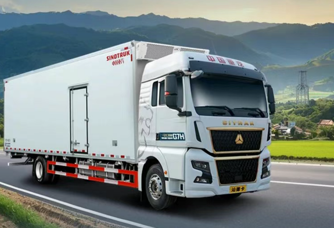 中国重汽汕德卡G7H 4x2冷藏车——高效先行，守护“鲜活力” ！