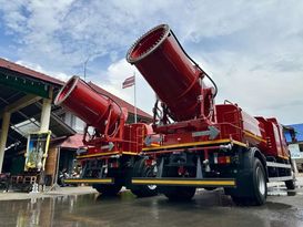 盈峰环境泰国工厂首批纯电动雾炮车成功交付 赢得泰国政府高度评价