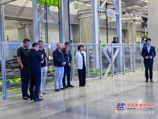 新疆鸣阳矿业建设集团有限公司考察中联重科