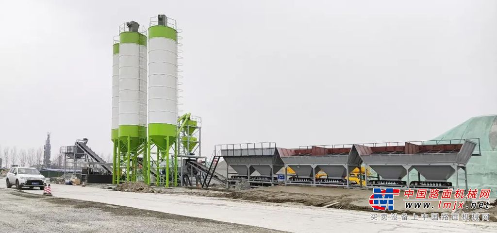 【持续攀越】方圆WBZ800-D型稳定土拌和站助力哈尔滨都市圈项目建设