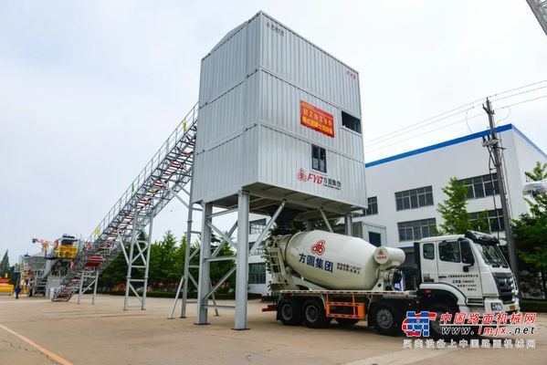 方圆集团展出精品 献礼建厂五十五周年