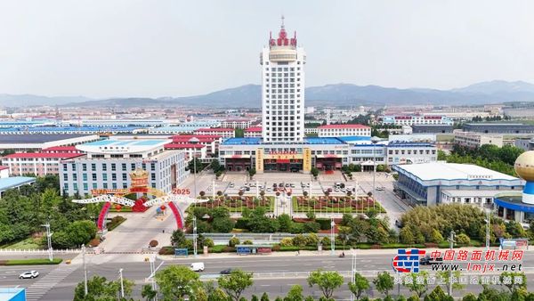 【欢聚一堂】激情飞扬 演绎精彩 庆祝方圆集团成立三十二周年建厂五十五周年文艺演出举行