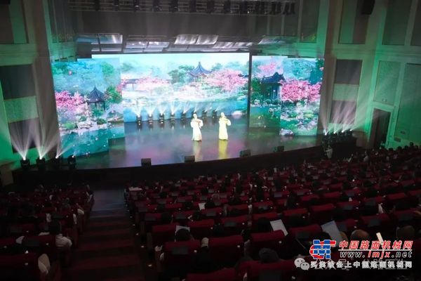 【镇港同心·文化共情】镇江市市长徐曙海邀请香港科技经贸考察团共赏文化盛宴