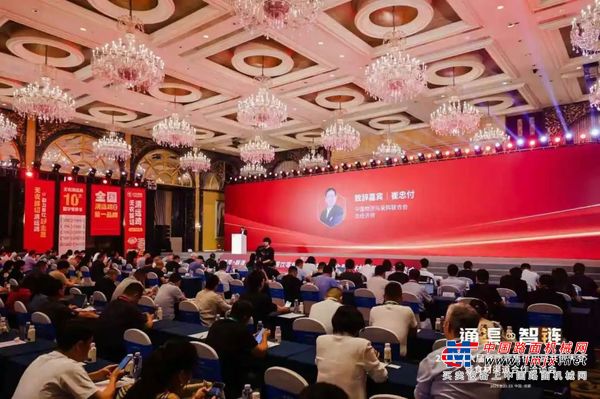 林德叉车亮相2025第六届餐饮零售供应链共创大会暨食材渠道合作洽谈会
