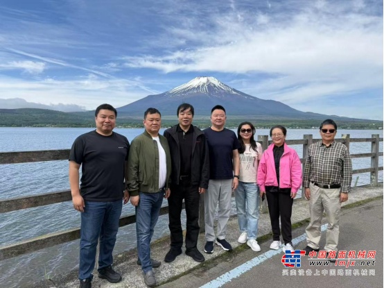 成都沥青商会考察日工总部