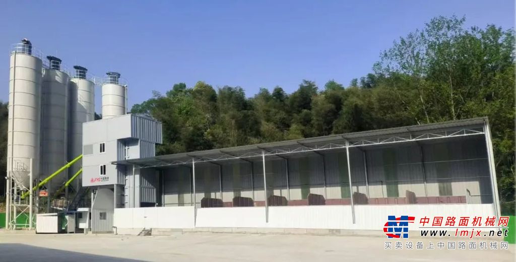 【绿色施工】方圆HZS180D搅拌站强劲支撑霍山至英山绿色工程建设