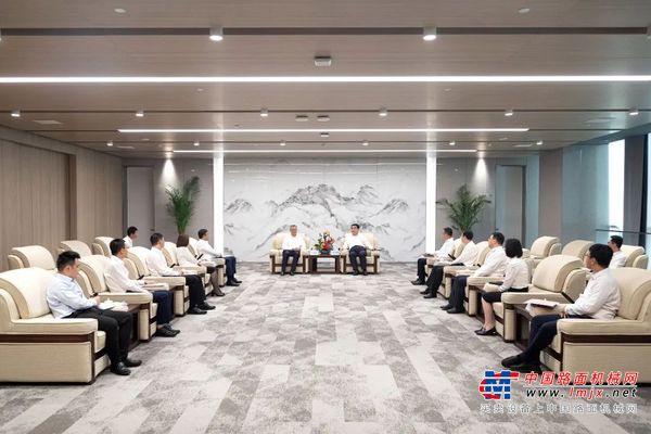 山东重工集团与中国光大银行签署战略合作协议