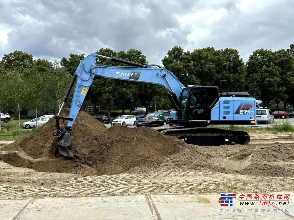 	低碳化运营已深度融入三一智能制造体系，集团旗下各公司已设定明确减排目标：以2022年为基准年，三一重工力争2030年生产能耗下降22.5%；三一重能承诺2030年运营碳排放较2020年降低25%；三一国际则明确2030年温室气体排放密度较2020年下降25%、能源消耗密度减少20%。