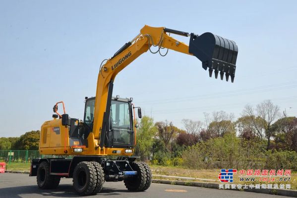 柳工：908FW轮式挖掘机：市政工程全能手，硬核配置重新定义7吨级标杆