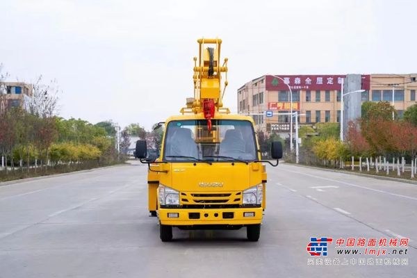 五十铃双排座18米折叠臂高空车