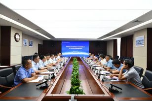 山东省建筑安全与设备管理协会部分骨干会员单位到陕建机股份座谈交流