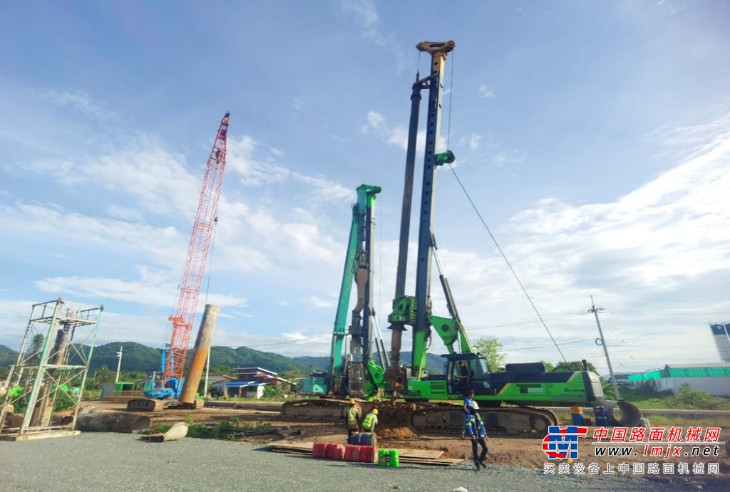 攻坚复杂地貌 定制工法破局┃泰信机械 KR300C 助力泰国清莱高架桥建设