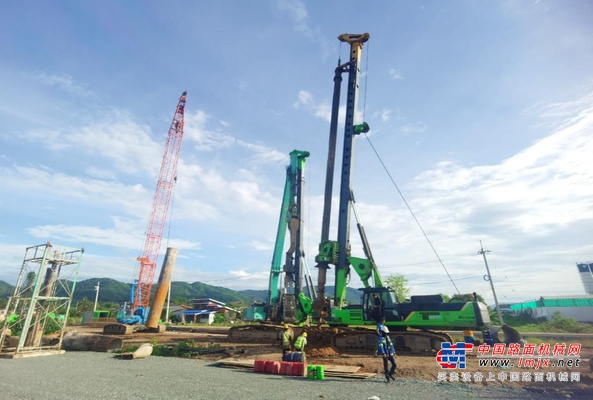 攻坚复杂地貌 定制工法破局┃泰信机械 KR300C 助力泰国清莱高架桥建设