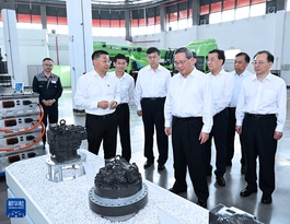 李强在江苏调研时强调 坚持创新驱动发展 着力扩大有效需求 推动经济运行持续向好