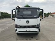 陕汽德龍G300加油车罐体总容量10.2立方