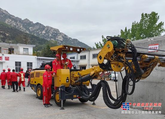 这项培训，为客户锻造出一批金矿全能技术尖兵！