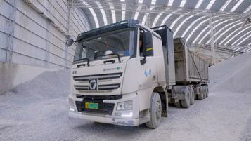 既“稳”又“值”，徐工新能源重卡书写砂石运输场景新答卷