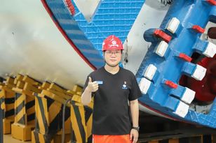 中铁装备：【先锋人物⑥】邓景川：造盾构机的“老师傅”