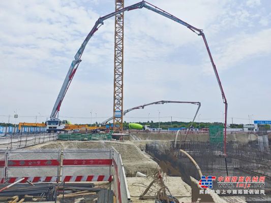 MVP！徐工HB72VH微混泵车助力中国联通数据园建设