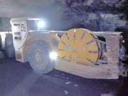 -877m巷道，徐工地下电动铲运机运输效率高！