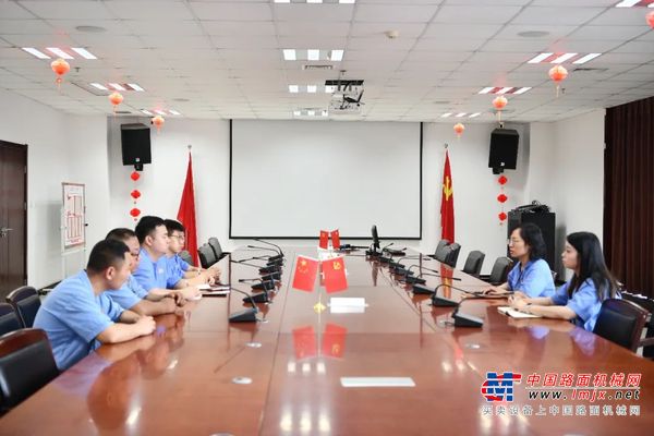 扣好“第一粒扣子” 筑牢信仰根基 陕建机股份开展迎“七一”新发展党员谈心谈话