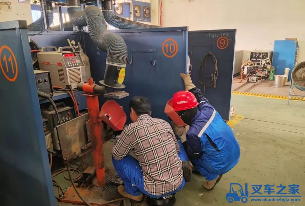 中交西筑六名焊工斩获14项AWS认证证书