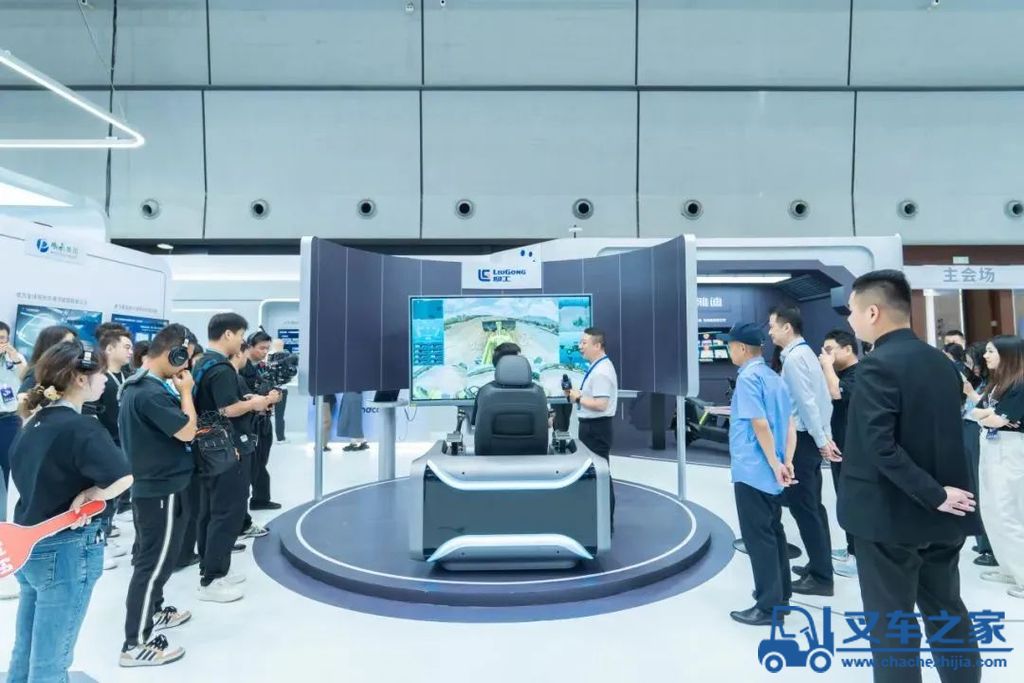 柳工受邀参加飞书无限大会，用“智”打破协作边界！