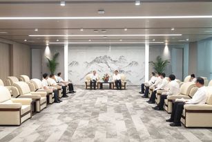 满慎刚会见天津大学党委书记杨贤金一行