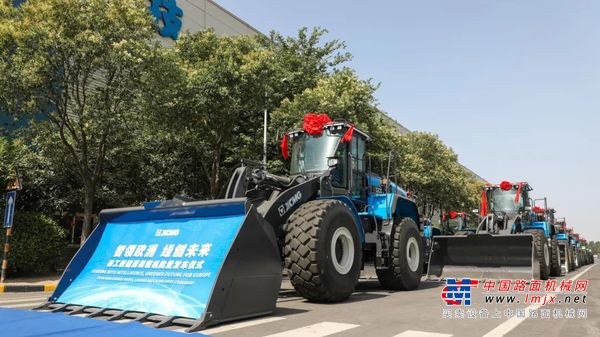 新能源、大吨位！徐工XC975-EV纯电动装载机批量出口欧洲