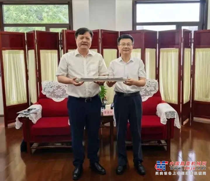 赵晖与铁科院党委书记、董事长张志方会谈