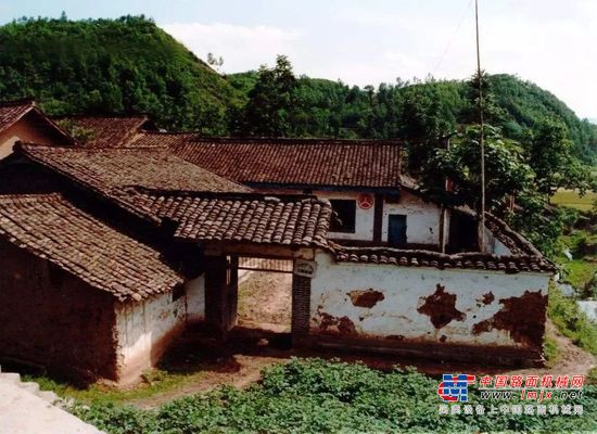 高远圣工：汽车司机和养路工的苦乐情缘