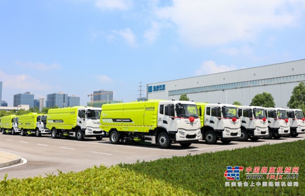新品大單！盈峰環境33台新能源環衛裝備發往廊坊！