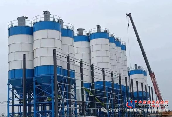 【售后保障】方圆水泥仓顺利安装并投入使用