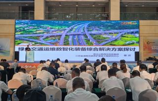 公路医生守护大美新疆！创新科技赋能寒旱区公路养护新未来！