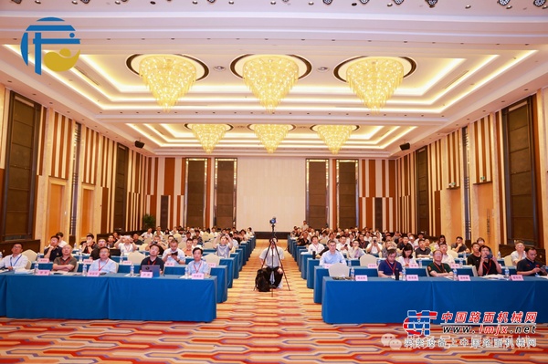 共筑无废城市 泉工股份携绿色智能制砖技术共襄行业顶层峰会