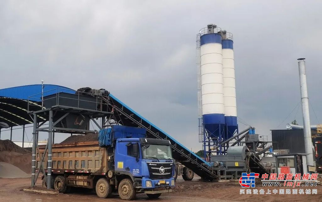 山推助力派墨公路建设，为雅鲁藏布江下游水电项目铺就通途