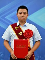 【榜样】| 匠心铸就非凡 ——记陕建机股份劳动模范吴金龙