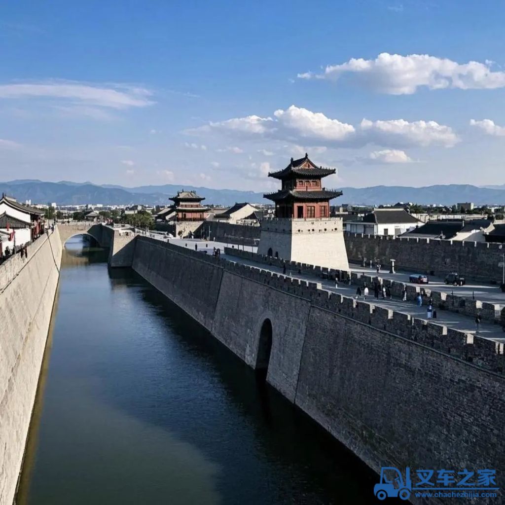 智筑有道，驰行无际 | 柳工路机成套化设备助力河南许昌绕城高速建设！