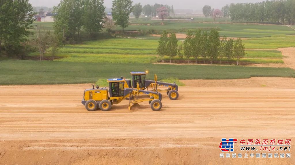 徐工智慧施工赋能道路场景：土方、水稳、沥青全环节破局！