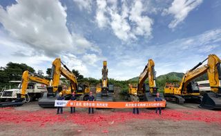 7台柳工972F批量交付，国产力量定义矿山硬实力新标杆！