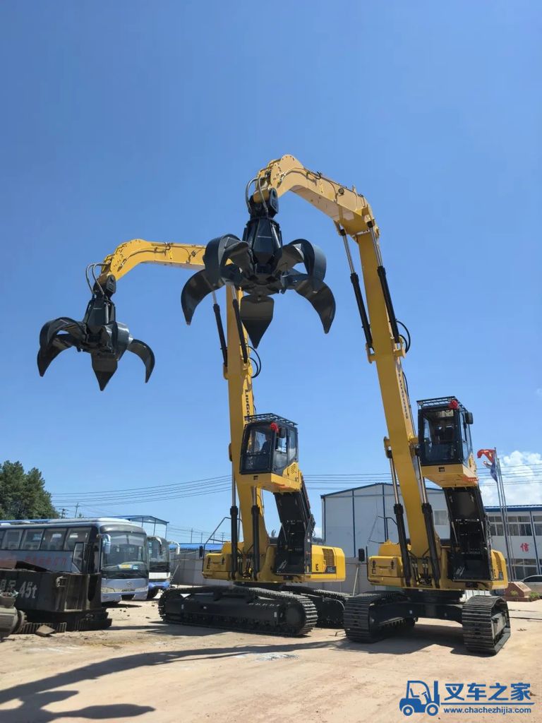 双机交付！柳工943EMHG4抓料机助力客户开启废钢处理“高效时代”