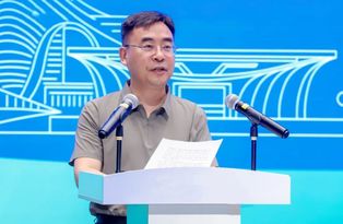 盈峰环境38台新能源装备交付郑州！