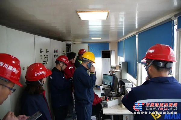 售后微课堂 | 骨料提升机检查与调整