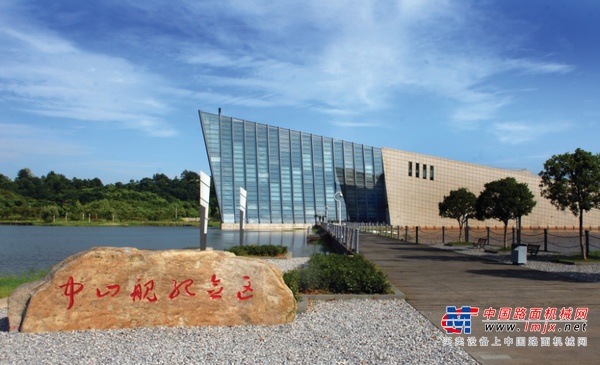 1+2+10+1！徐工成套化解决方案守护“中山舰”百年荣光