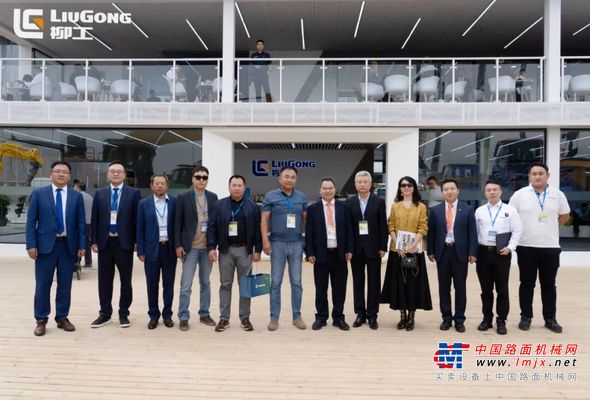 再结硕果！柳工携手大客户续写蒙古市场新篇